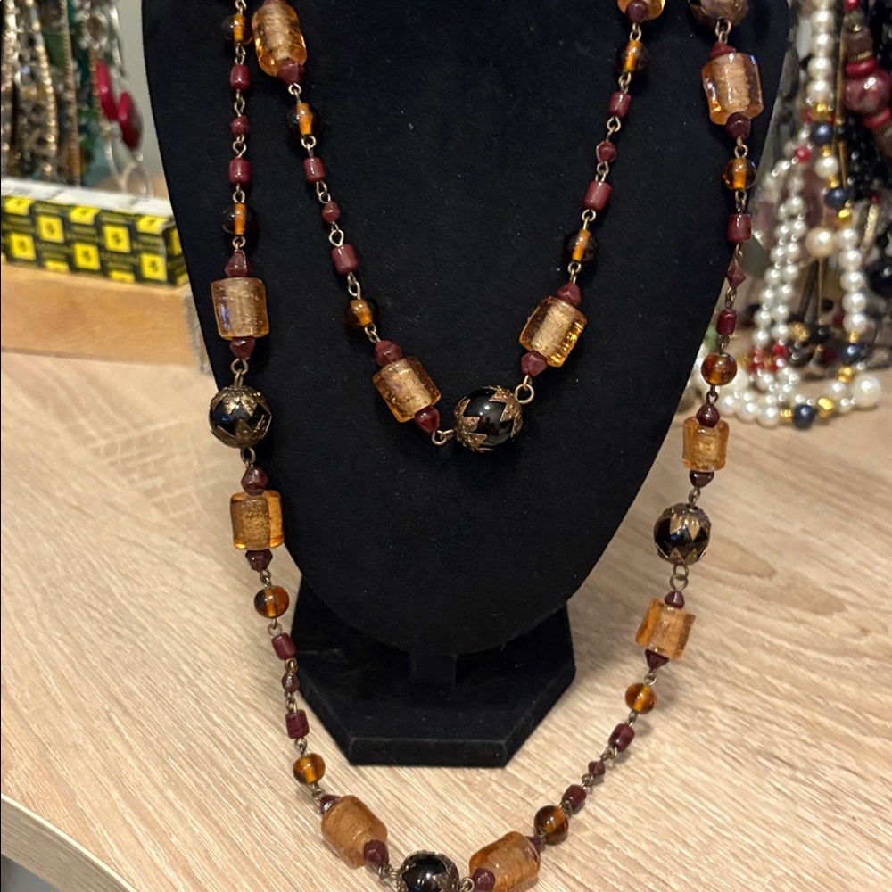 Gorgeous, vintage art glass and stone, necklace, gold tone